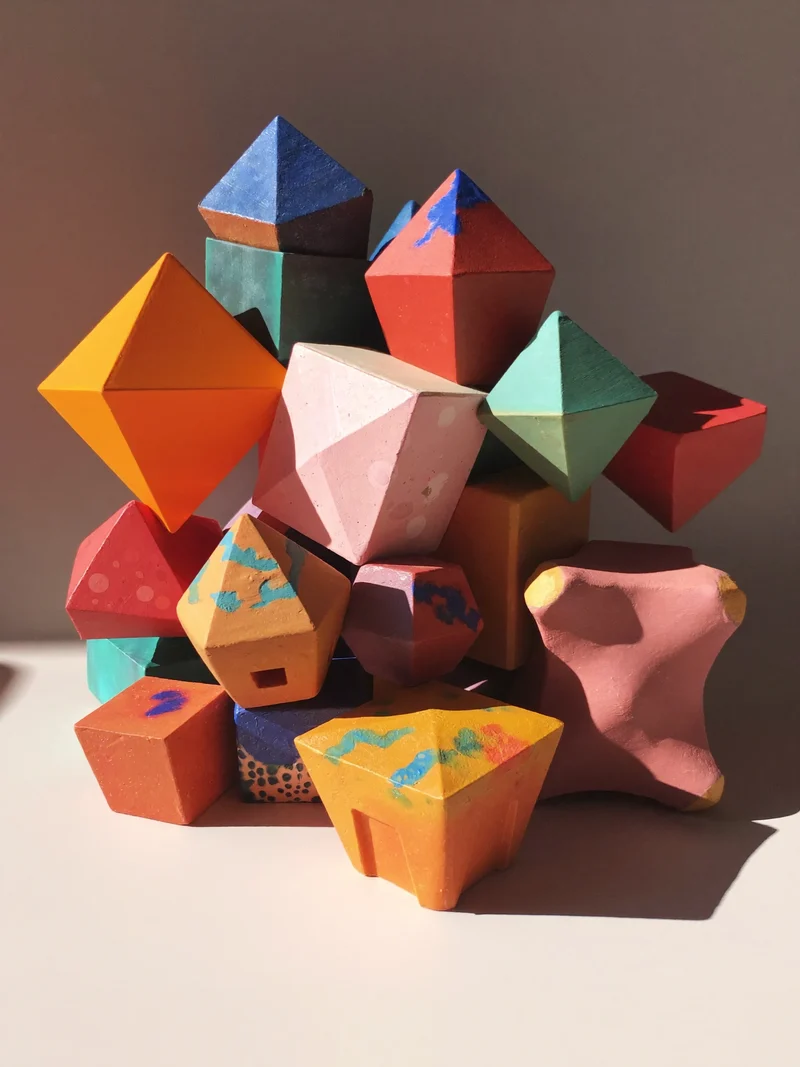 Illustration af et modulært geometrisk byggesæt i sammenbygget form